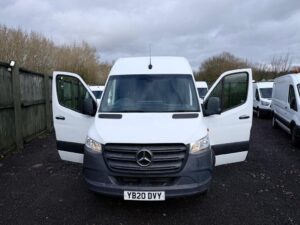 GR Auto - 2 - Mercedes-Benz Sprinter (8)